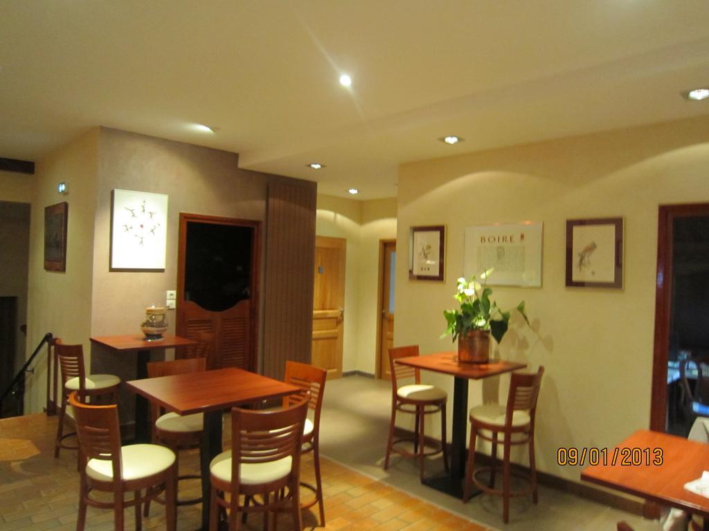 Hotel Restaurant Emile Job Montmerle-sur-Saone エクステリア 写真