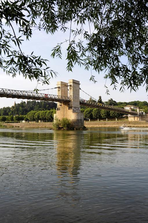 Hotel Restaurant Emile Job Montmerle-sur-Saone エクステリア 写真