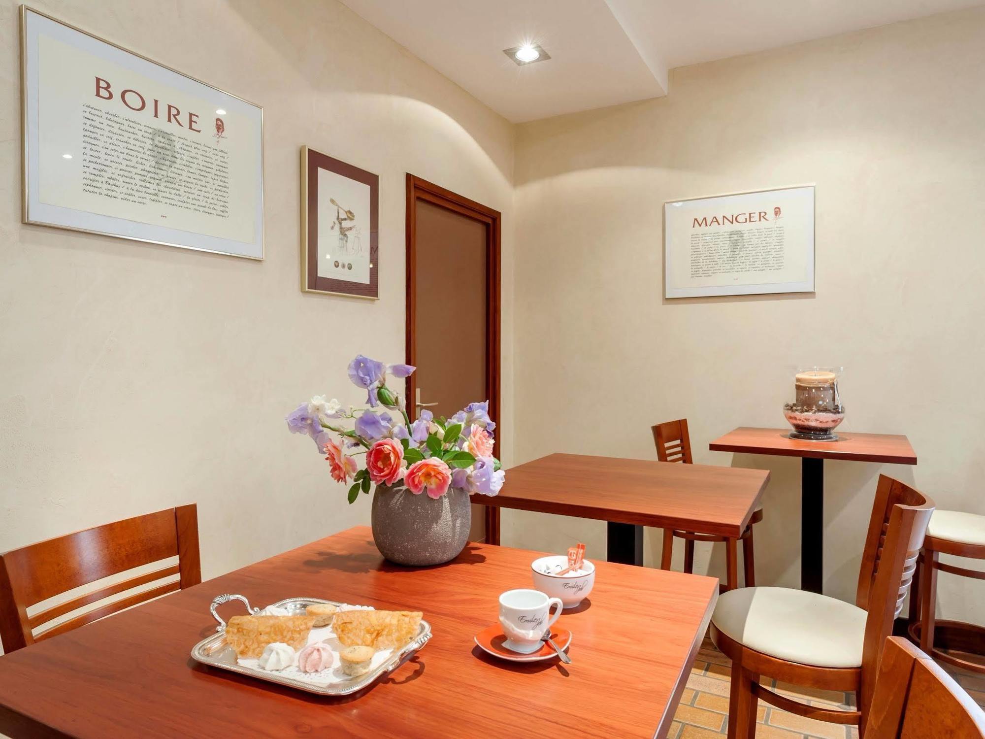 Hotel Restaurant Emile Job Montmerle-sur-Saone エクステリア 写真