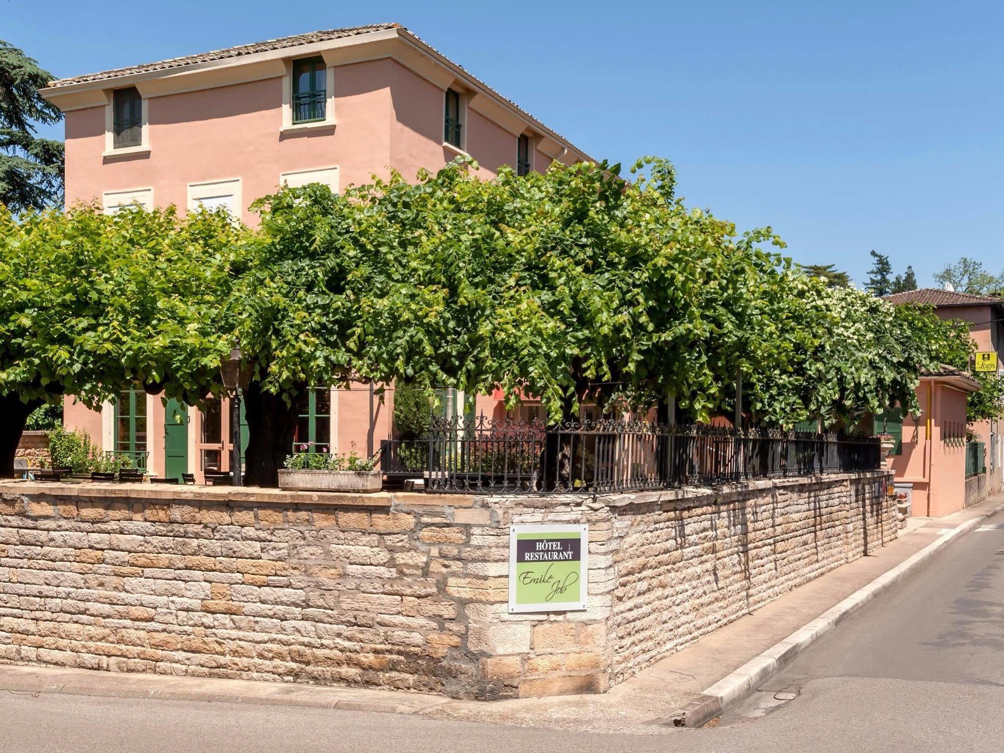 Hotel Restaurant Emile Job Montmerle-sur-Saone エクステリア 写真