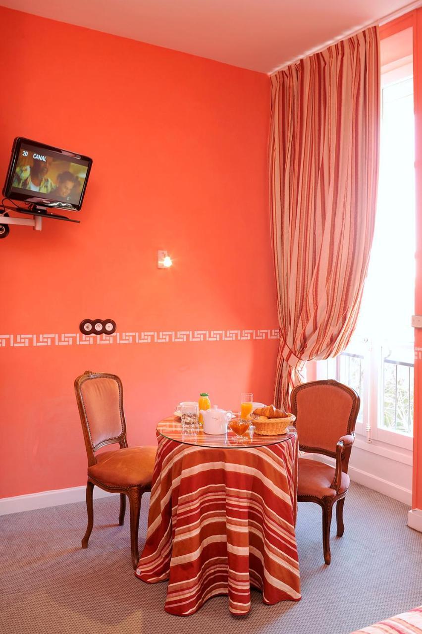 Hotel Restaurant Emile Job Montmerle-sur-Saone エクステリア 写真